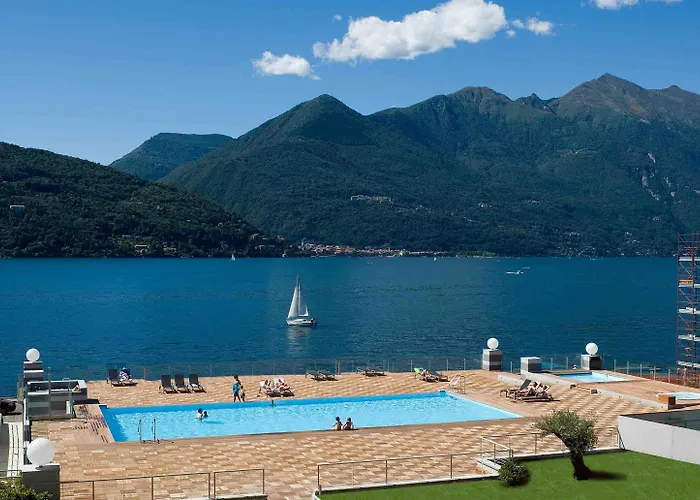 Golfo Gabella Lake Apartments
